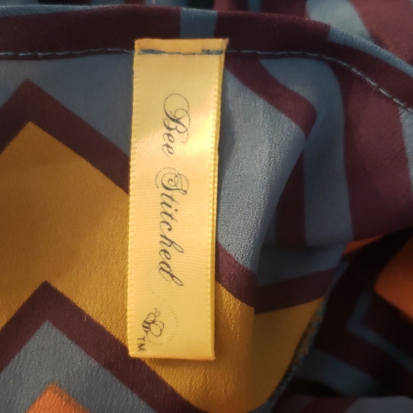 Bee stitched colorful blouse - Picture 4 of 5